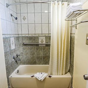 Room Two Beds